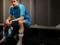 开云体育直播-当世界屏息，三笘薰与欧冠决赛的永恒零点