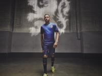 开云体育登录-新王登基，哈利伯顿总决赛接管比赛，独行侠巅峰对决憾负公牛