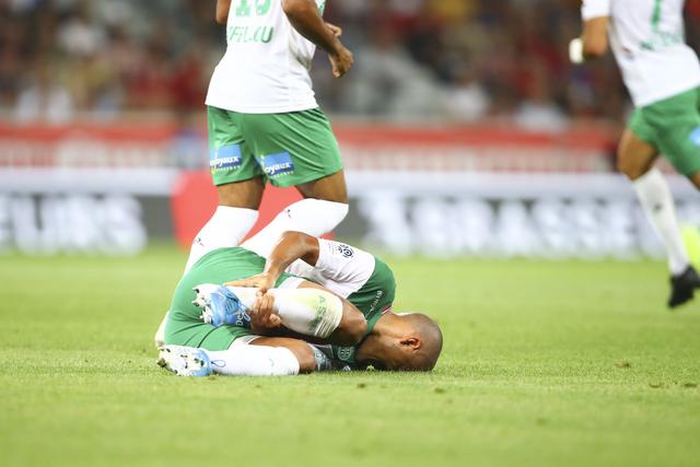 圣埃蒂安中场组织失误频出，需加强训练