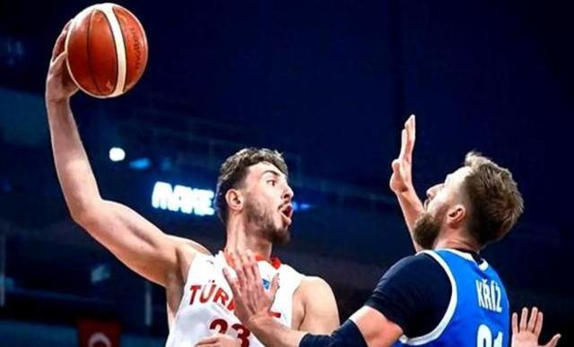 欧锦赛篮球赛事持续激烈，希腊队抢占半程领先的简单介绍