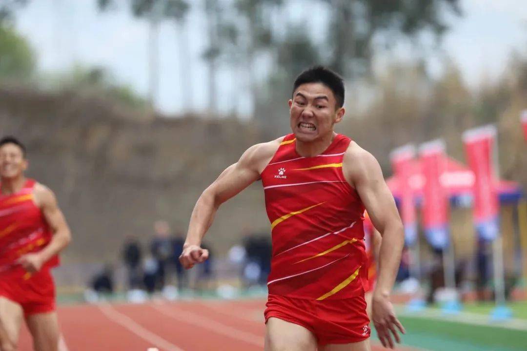 包含湖南队在比拼中取得胜利，积累信心的词条