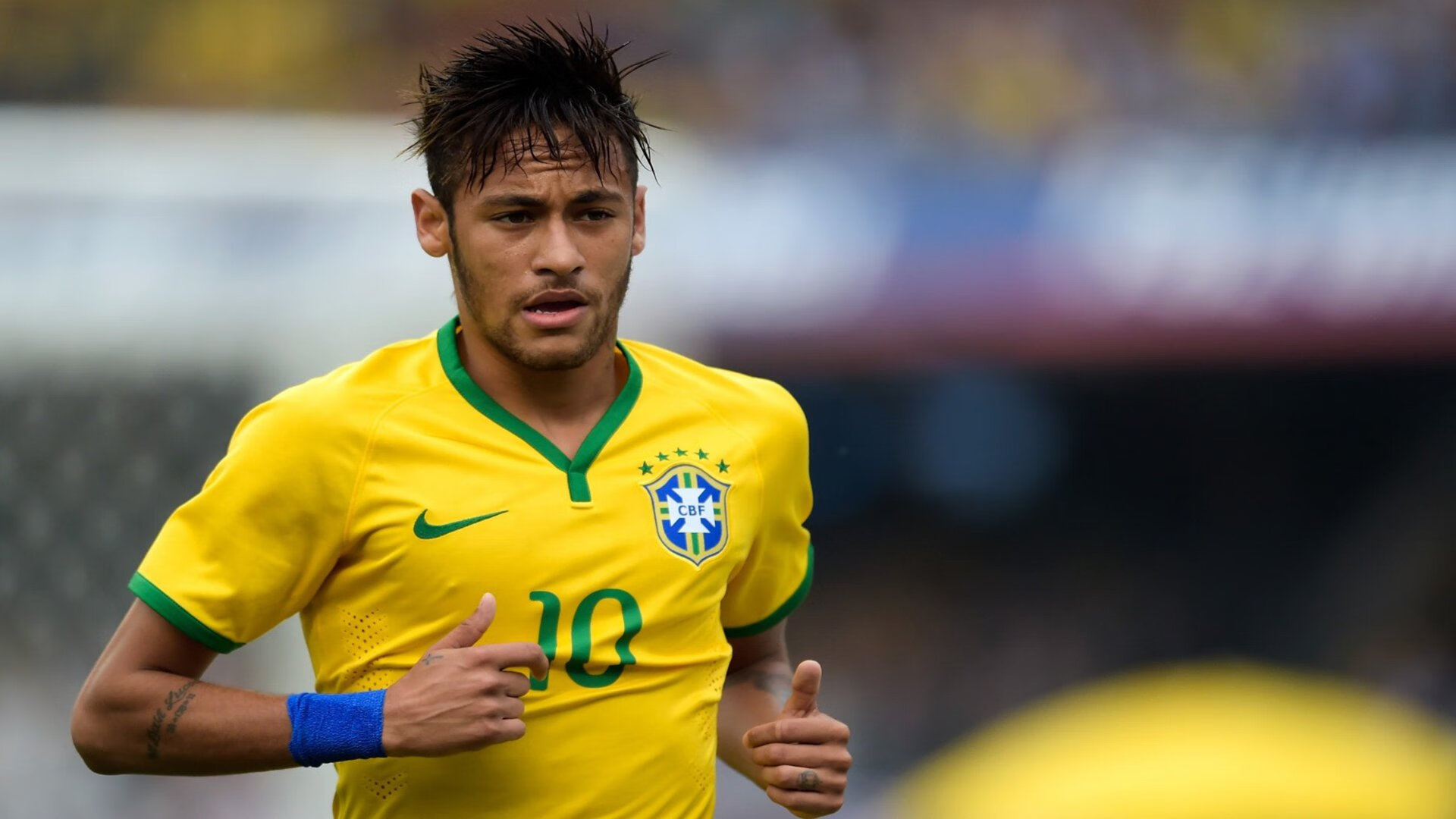 英超争冠焦点战，加纳乔惊艳表现，曼联碾压那不勒斯